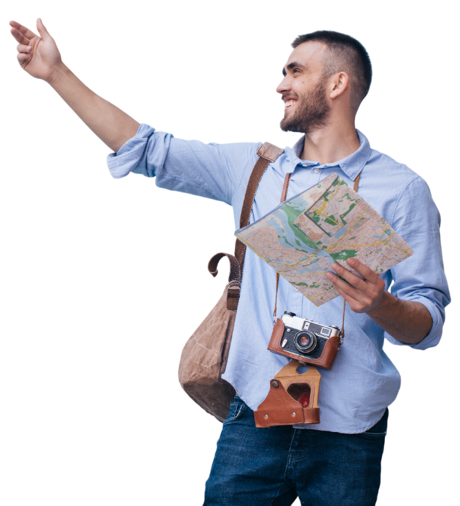 hombre joven viajero mostrando algo con la celebracion de mapa de pie contra el fondo azul photoroom